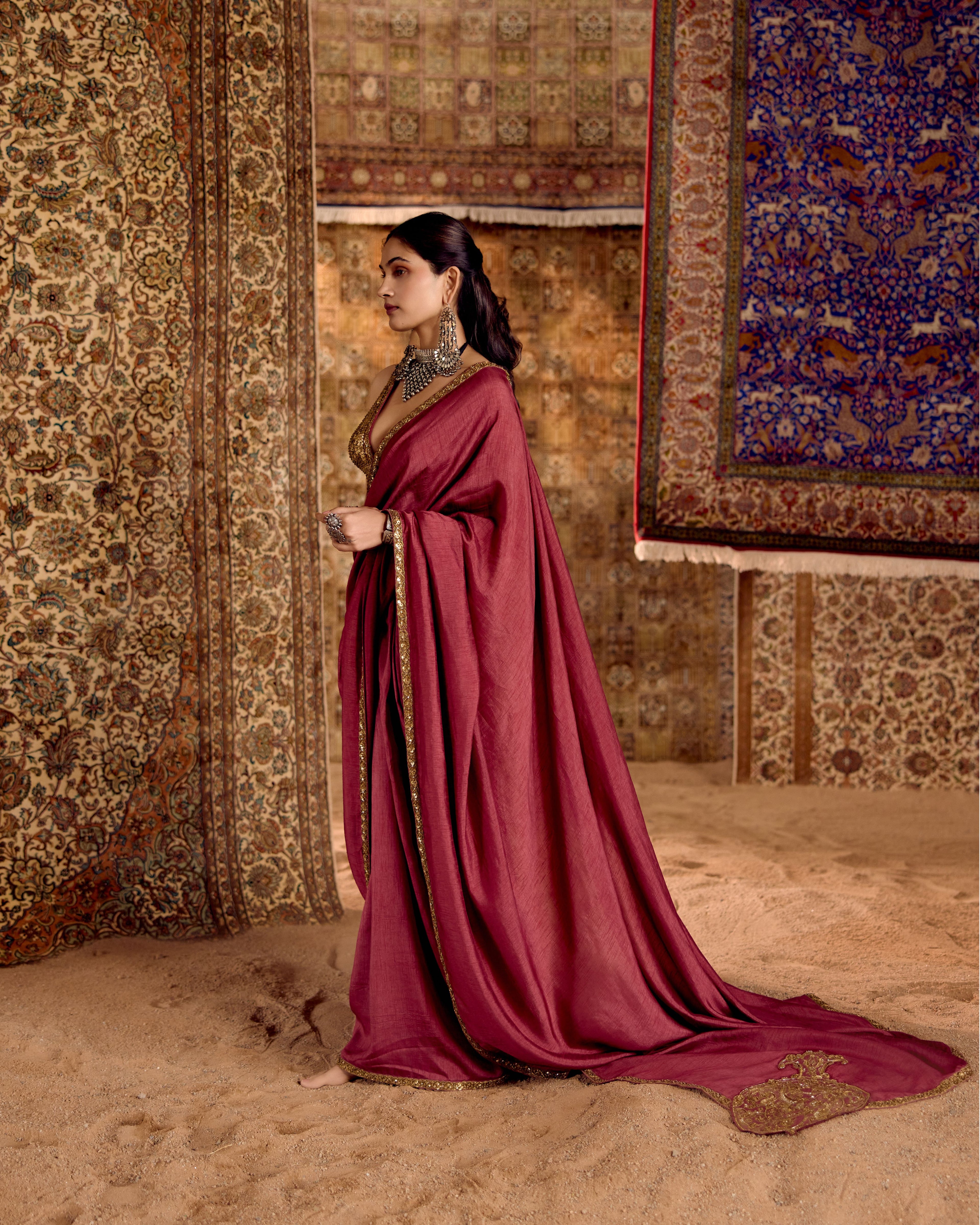 ANAARBUTA SAREE SET